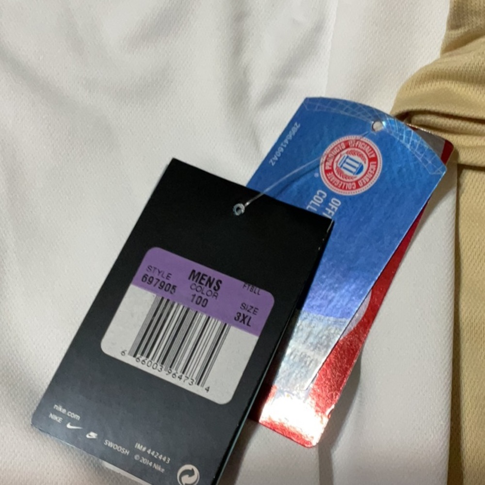 Nike Apparel - Picture 5 of 6